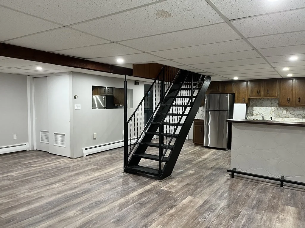 3 bed, 2 bath apartment for rent at 167 Doty St, Waltham — photo 10 of 16