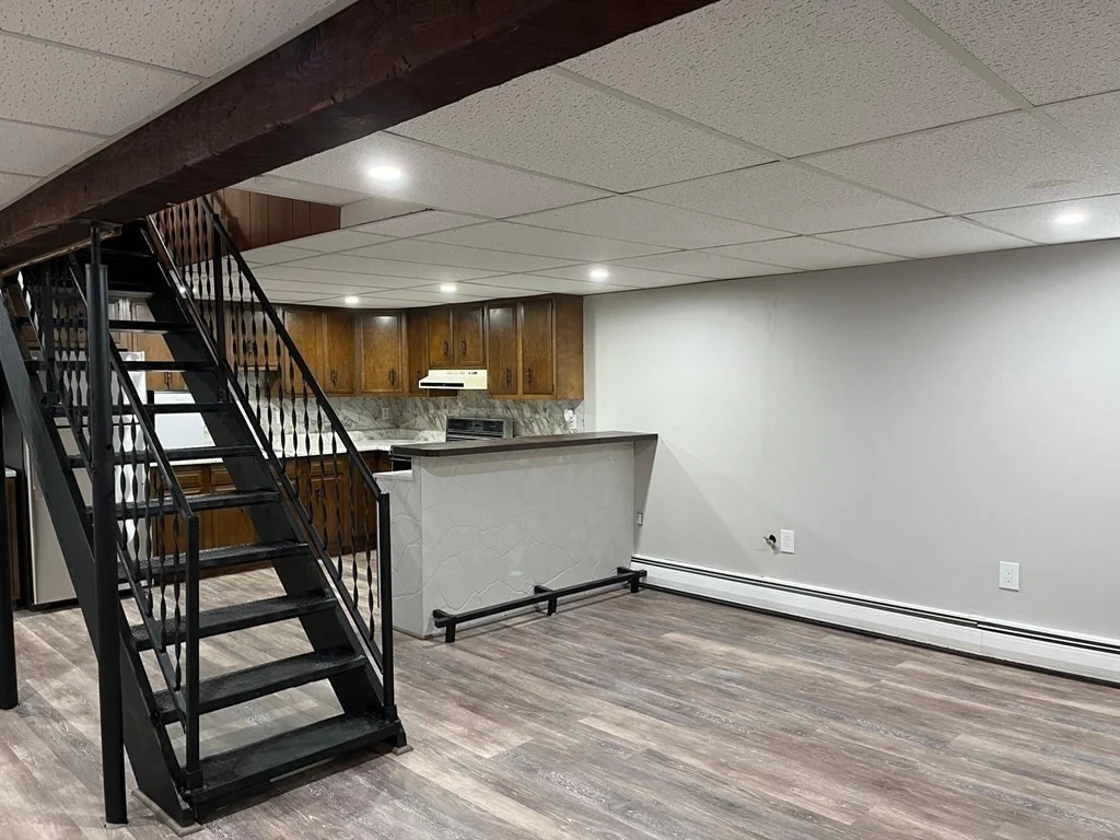 3 bed, 2 bath apartment for rent at 167 Doty St, Waltham — photo 12 of 16