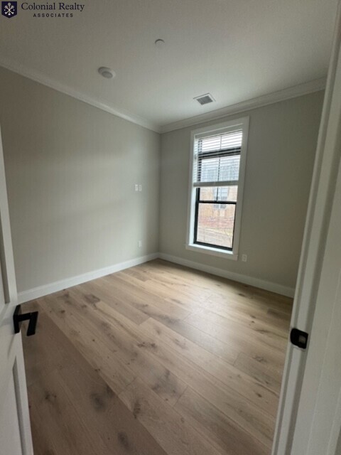 3 bed, 2 bath apartment for rent at 167 Everett St Unit 223, Allston — photo 15 of 20