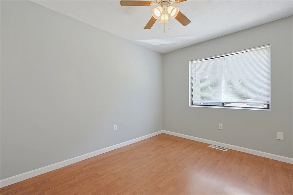 3 bed, 1 bath apartment for rent at 167 Greenbrook Dr Unit 167, Stoughton — photo 26 of 40