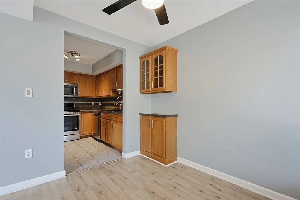 3 bed, 1 bath apartment for rent at 167 Greenbrook Dr Unit 167, Stoughton — photo 12 of 40