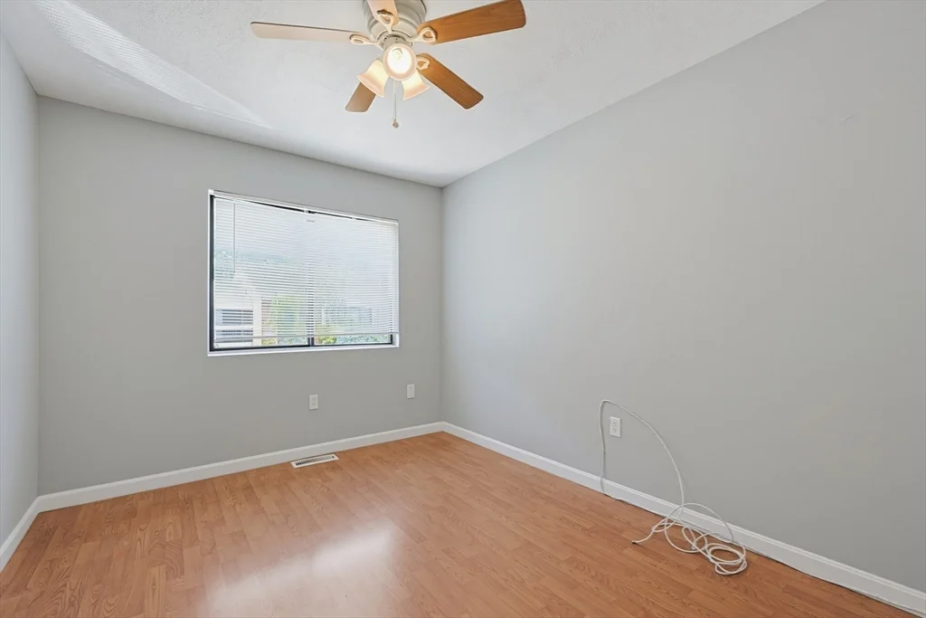3 bed, 1 bath apartment for rent at 167 Greenbrook Dr Unit 167, Stoughton — photo 25 of 40