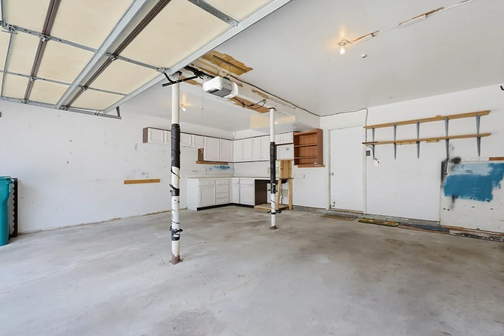 3 bed, 1 bath apartment for rent at 167 Greenbrook Dr Unit 167, Stoughton — photo 38 of 40