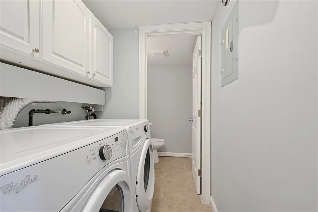 3 bed, 1 bath apartment for rent at 167 Greenbrook Dr Unit 167, Stoughton — photo 18 of 40
