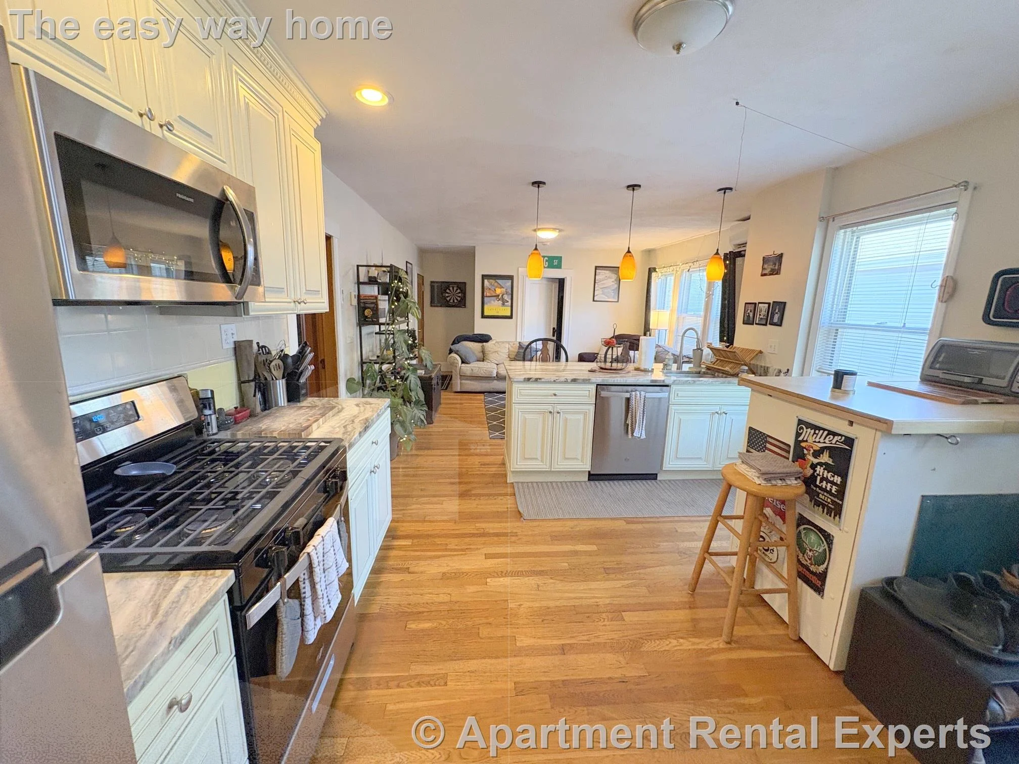 3 bed, 2 bath apartment for rent at 167 Harvard St Unit 2, Tufts