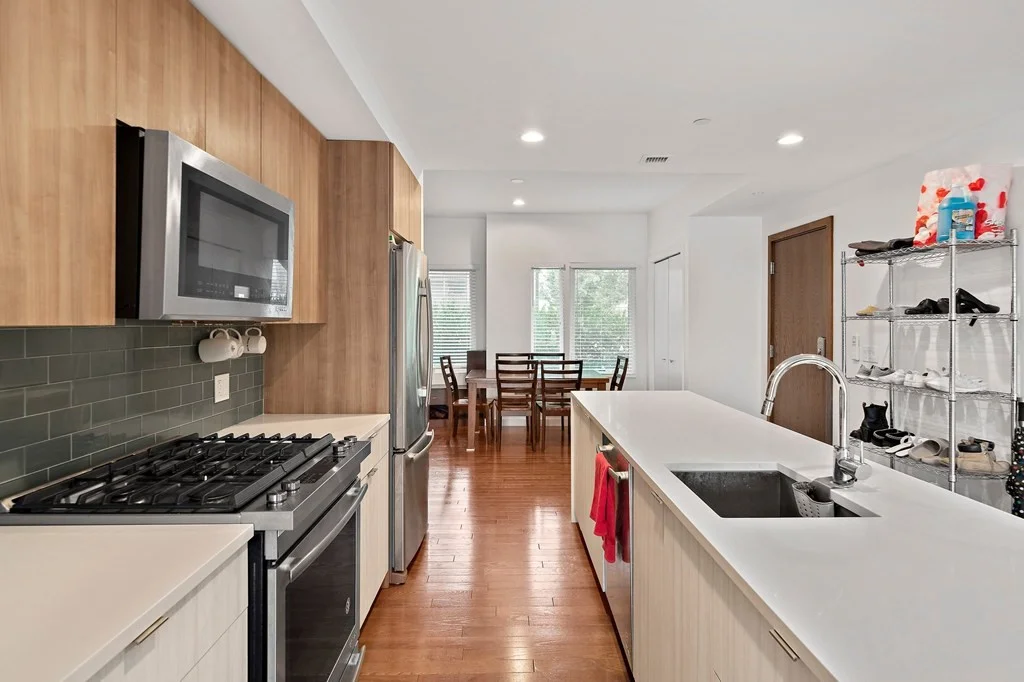 3 bed, 2 bath apartment for rent at 167 Hyde Park Ave Unit 167, Jamaica Plain — photo 4 of 16