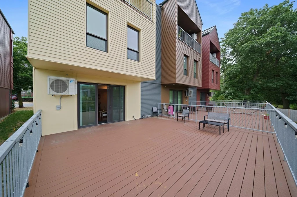 3 bed, 2 bath apartment for rent at 167 Hyde Park Ave Unit 167, Jamaica Plain — photo 14 of 16