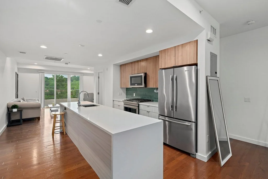 3 bed, 2 bath apartment for rent at 167 Hyde Park Ave Unit 167A, Jamaica Plain — photo 2 of 19