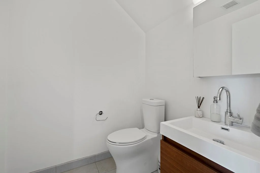 3 bed, 2 bath apartment for rent at 167 Hyde Park Ave Unit 167A, Jamaica Plain — photo 8 of 19