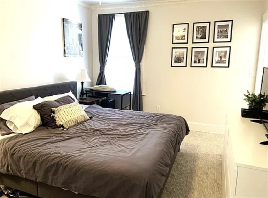 1 bed, 1 bath apartment for rent at 167 I St Unit 2, South Boston — photo 7 of 9