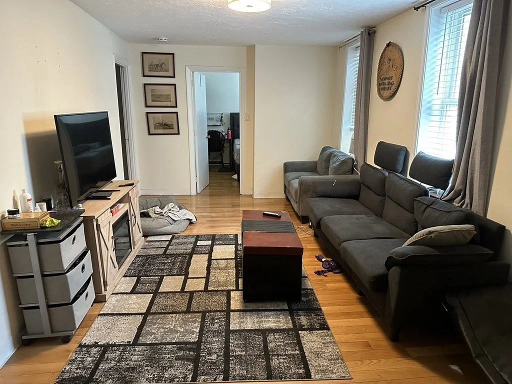 2 bed, 1 bath apartment for rent at 167 K St Unit 1, South Boston