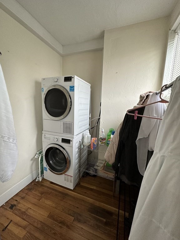 3 bed, 1 bath apartment for rent at 167 K St Unit 2, South Boston — photo 3 of 8