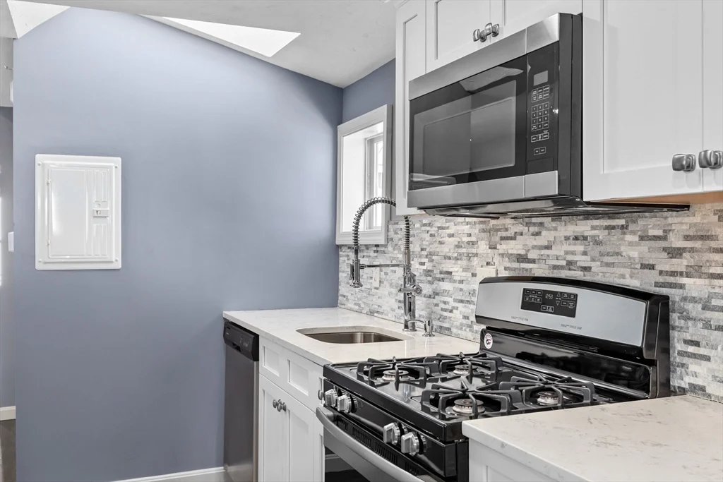 2 bed, 1 bath apartment for rent at 167 Lexington St Unit 3, East Boston — photo 10 of 19