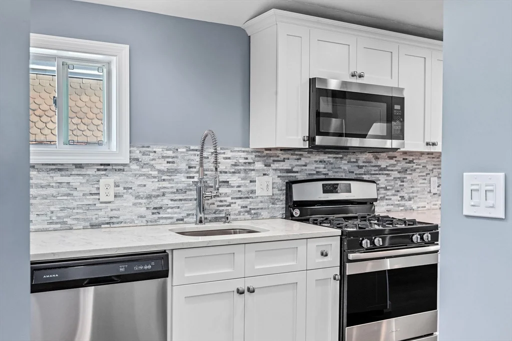 2 bed, 1 bath apartment for rent at 167 Lexington St Unit 3, East Boston — photo 9 of 19
