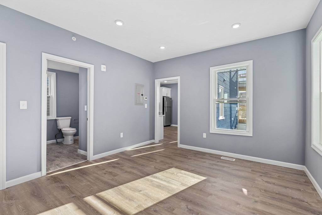 3 bed, 2 bath apartment for rent at 167 Lexington Unit 1, East Boston — photo 4 of 23
