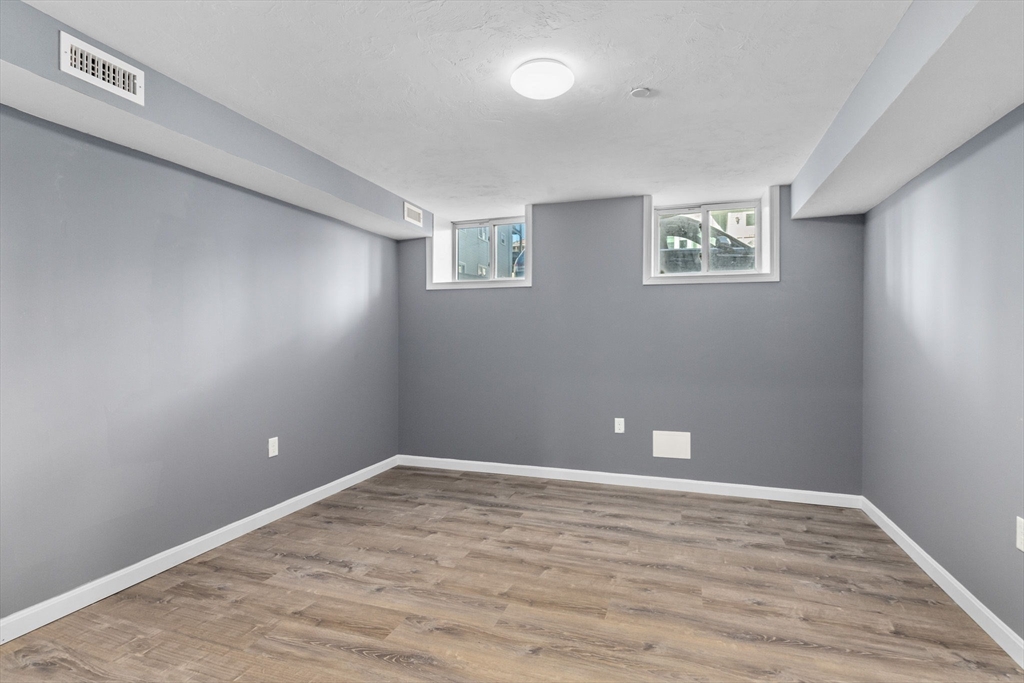 3 bed, 2 bath apartment for rent at 167 Lexington Unit 1, East Boston — photo 12 of 23