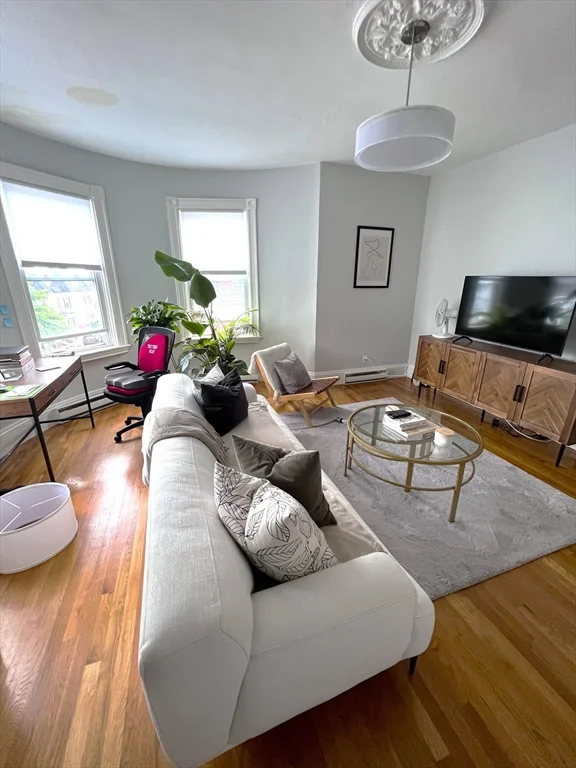 1 bed, 1 bath apartment for rent at 167 M St Unit 3F, South Boston — photo 1 of 7
