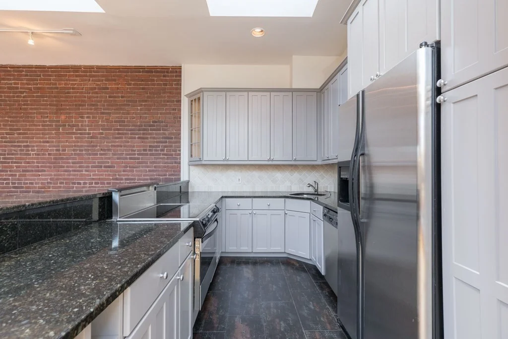 2 bed, 2 bath apartment for rent at 167 Marlborough St Unit 5, Back Bay — photo 3 of 17
