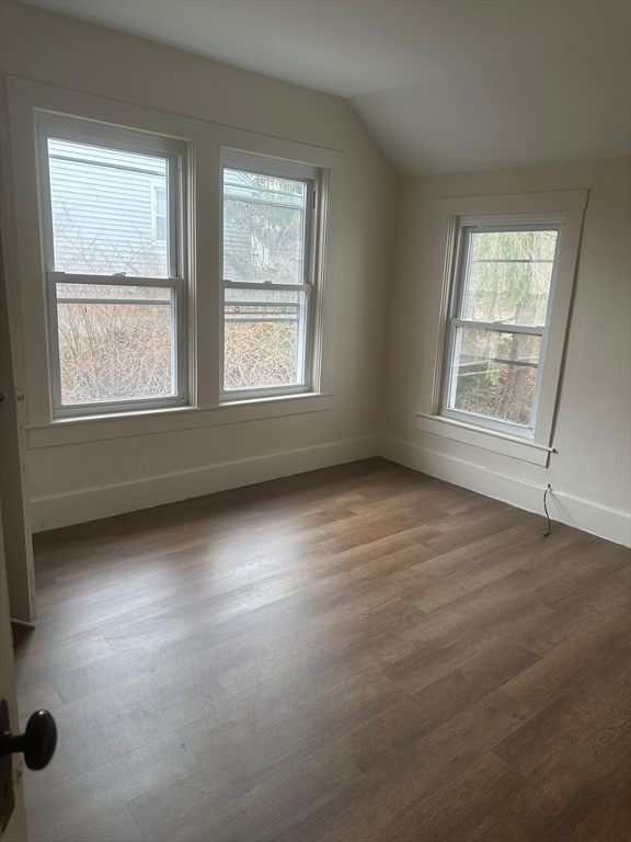 3 bed, 1 bath apartment for rent at 167 Pleasant St Unit 167, Clinton — photo 1 of 4
