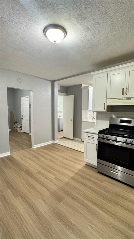 3 bed, 1 bath apartment for rent at 167 Walnut Unit 2, Chelsea — photo 2 of 9