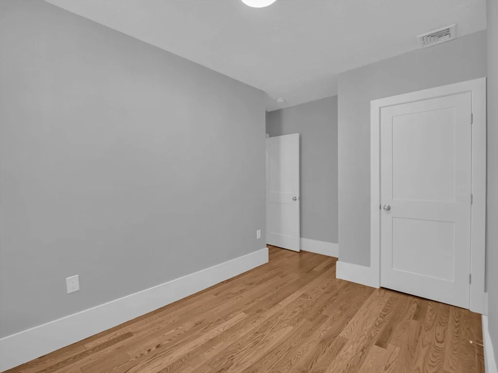 6 bed, 2.5 bath apartment for rent at 167 West 3rd St Unit 1, South Boston — photo 8 of 10