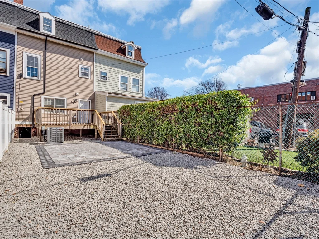 6 bed, 2.5 bath apartment for rent at 167 West 3rd St Unit 1, South Boston — photo 3 of 10