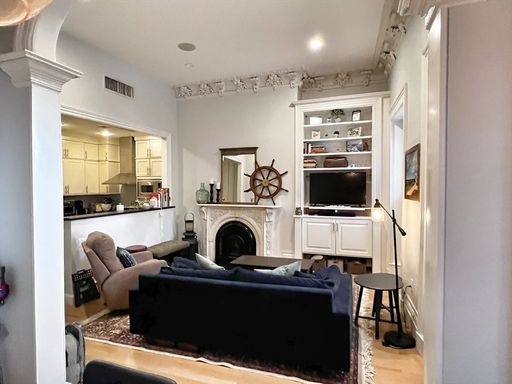 2 bed, 1 bath apartment for rent at 1670 Washington St Unit 2, South End