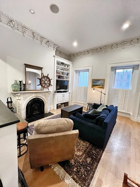 2 bed, 1 bath apartment for rent at 1670 Washington St Unit 2, South End — photo 3 of 24