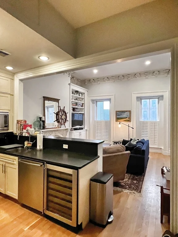 2 bed, 1 bath apartment for rent at 1670 Washington St Unit 2, South End — photo 9 of 24