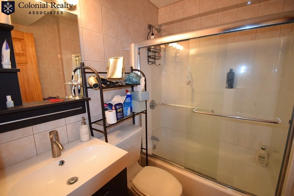 2 bed, 1 bath apartment for rent at 1671 Beacon St Unit 2, Aspinwall Hill — photo 5 of 7