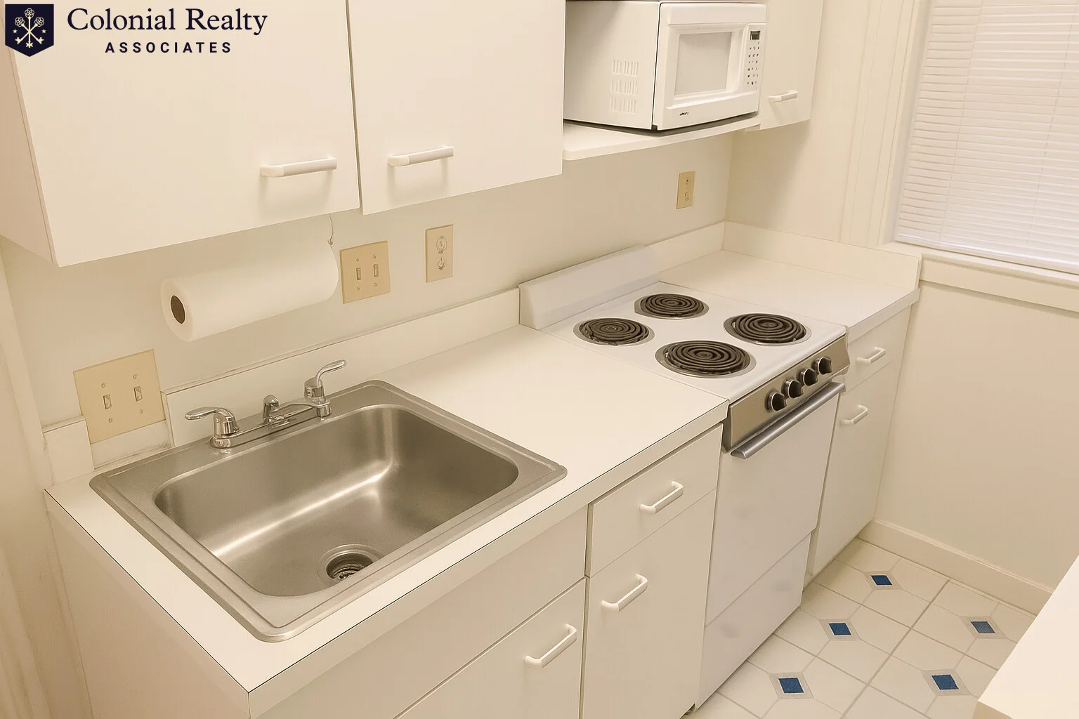 Studio bed, 1 bath apartment for rent at 1671 Commonwealth Ave Unit 8, Brighton — photo 4 of 5