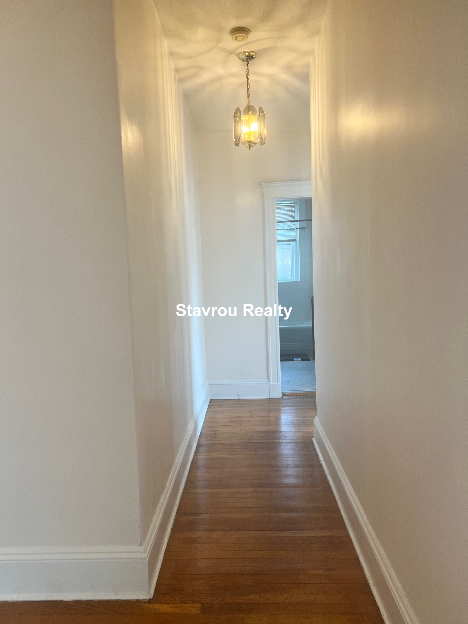 4 bed, 2 bath apartment for rent at 1677 Beacon St Unit 2, Aspinwall Hill — photo 11 of 51