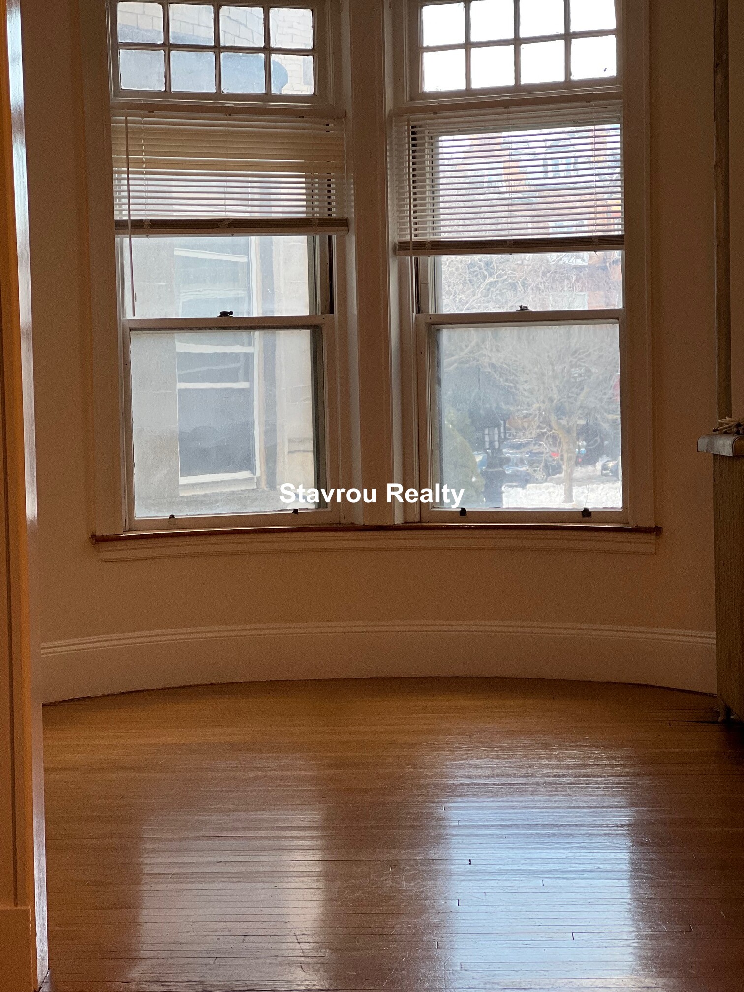 4 bed, 2 bath apartment for rent at 1677 Beacon St Unit 2, Aspinwall Hill — photo 3 of 51