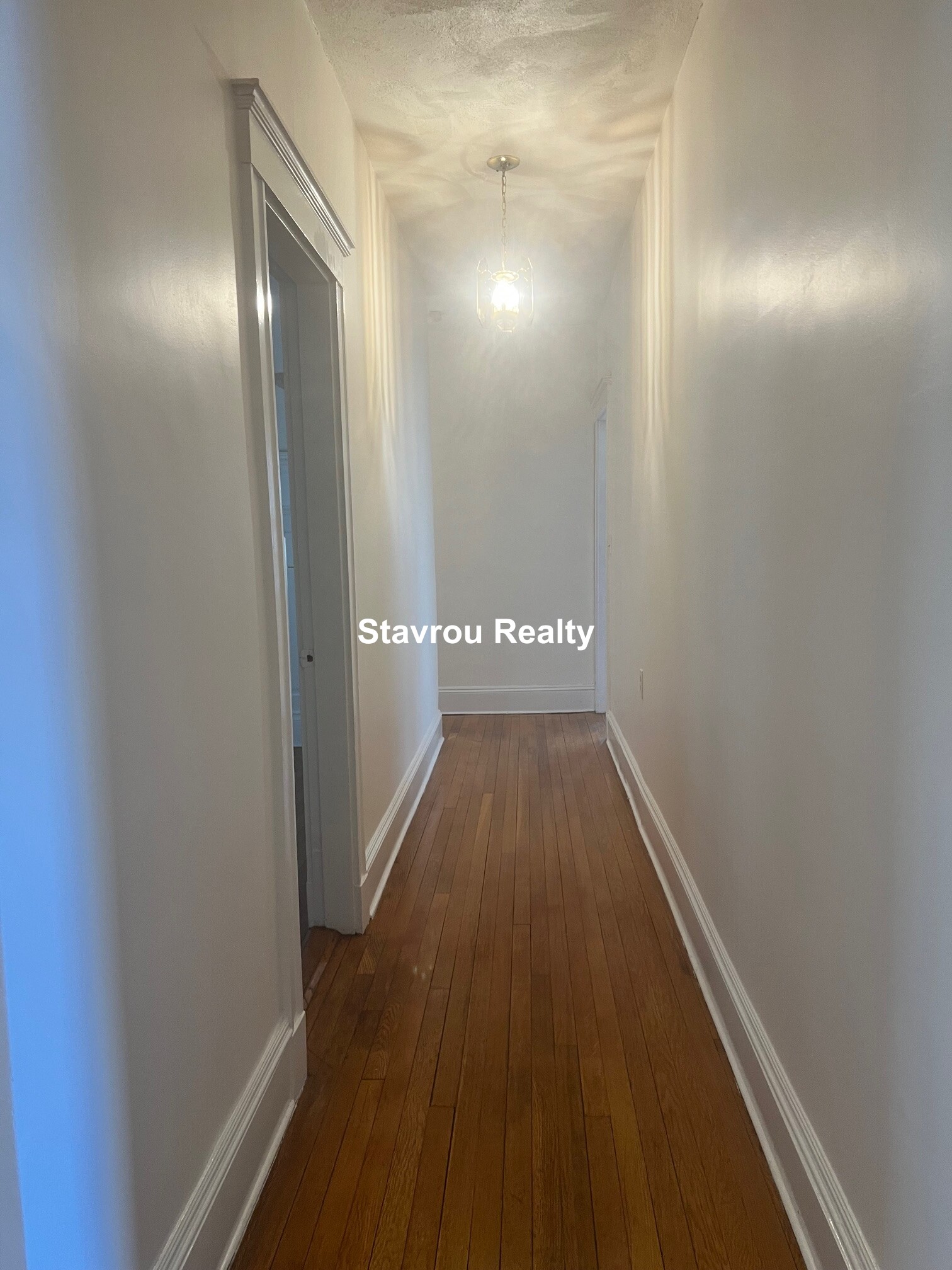 4 bed, 2 bath apartment for rent at 1677 Beacon St Unit 2, Aspinwall Hill — photo 8 of 51
