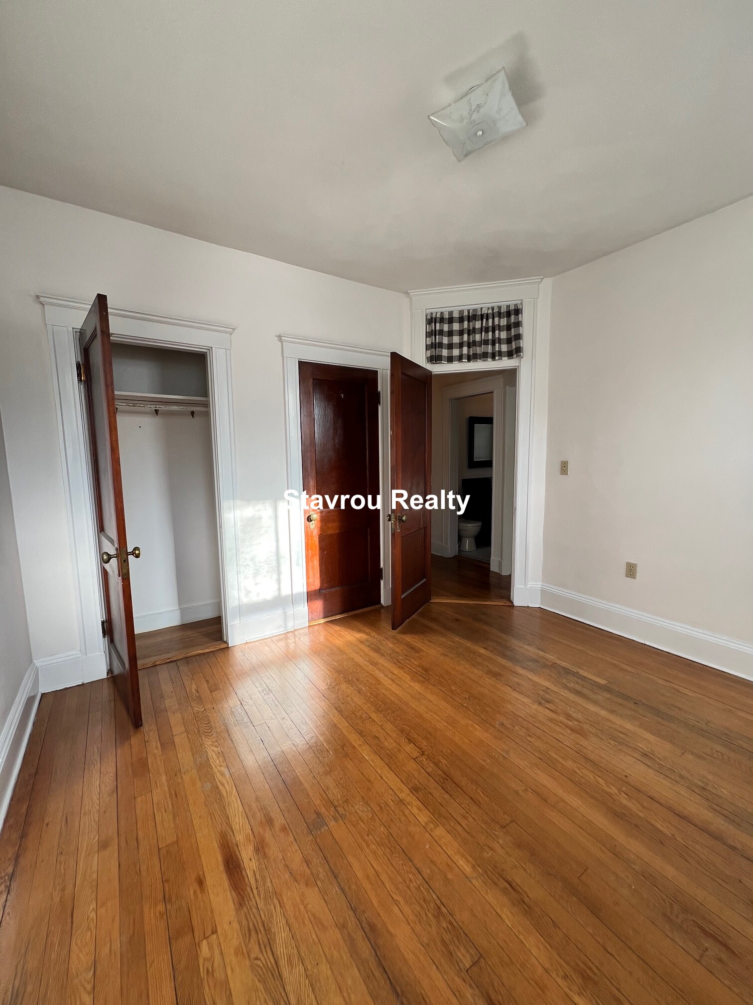 4 bed, 2 bath apartment for rent at 1677 Beacon St Unit 2, Aspinwall Hill — photo 20 of 51