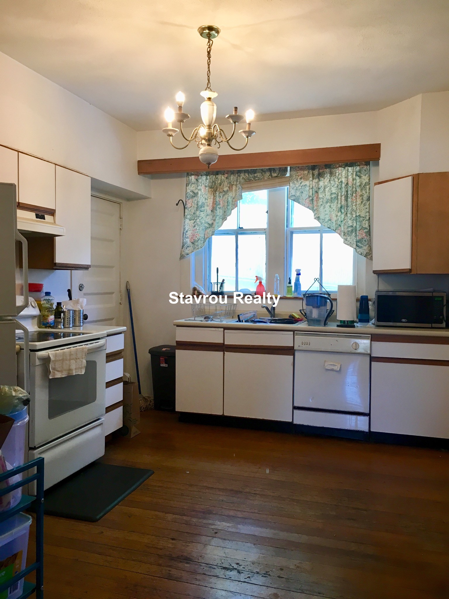 4 bed, 2 bath apartment for rent at 1677 Beacon St Unit 2, Aspinwall Hill — photo 40 of 51