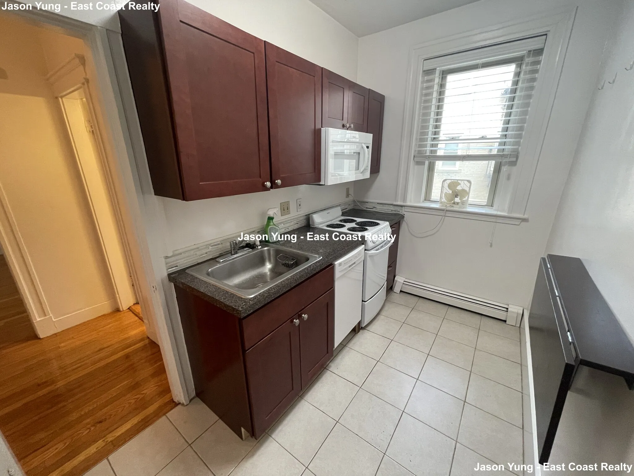 Studio bed, 1 bath apartment for rent at 1677 Commonwealth Ave Unit 15, Brighton — photo 3 of 13