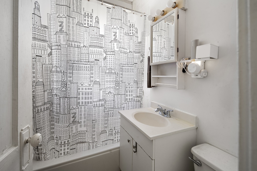 Studio bed, 1 bath apartment for rent at 1677 Commonwealth Ave Unit 18, Brighton — photo 9 of 15