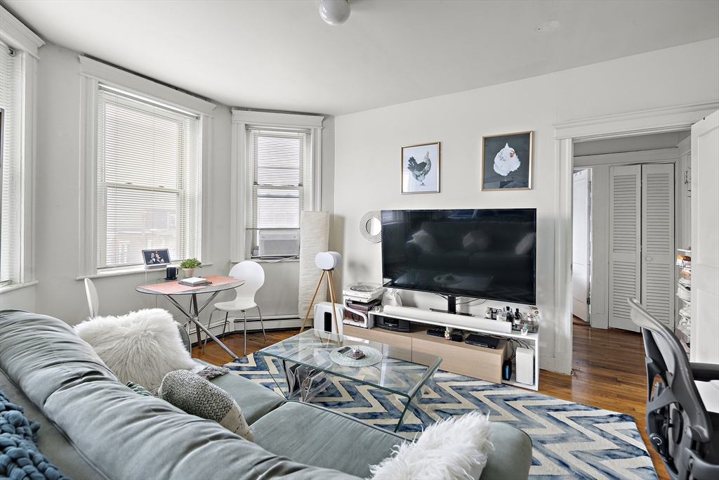Studio bed, 1 bath apartment for rent at 1677 Commonwealth Ave Unit 18, Brighton — photo 7 of 15