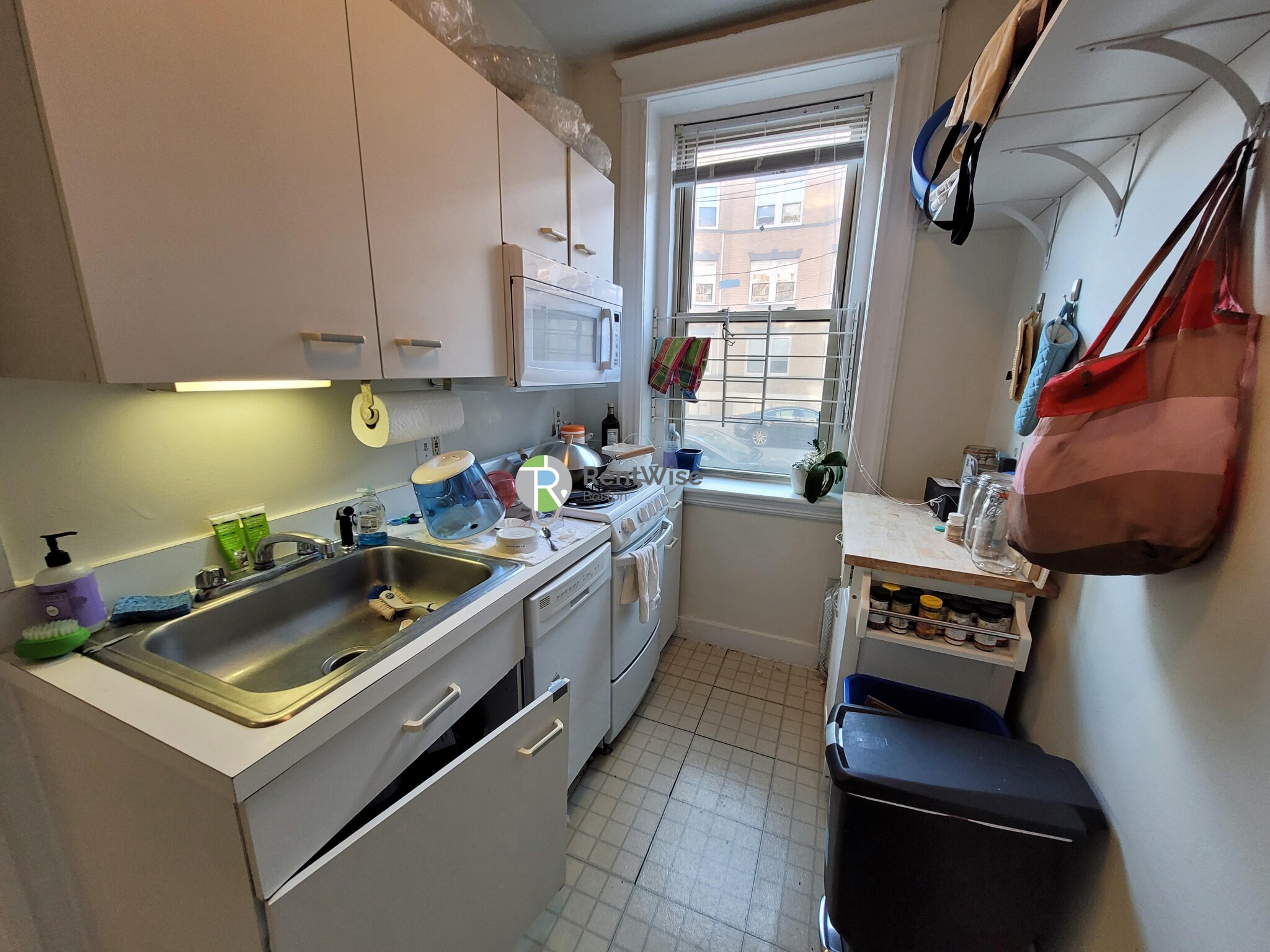 1 bed, 1 bath apartment for rent at 1677 Commonwealth Ave Unit 2, Brighton — photo 4 of 10