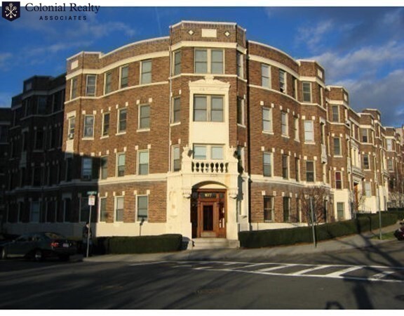 1 bed, 1 bath apartment for rent at 1677 Commonwealth Ave Unit 8, Brighton — photo 12 of 12