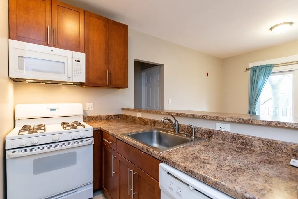 3 bed, 1 bath apartment for rent at 168 Allston St Unit 2, Allston — photo 4 of 9