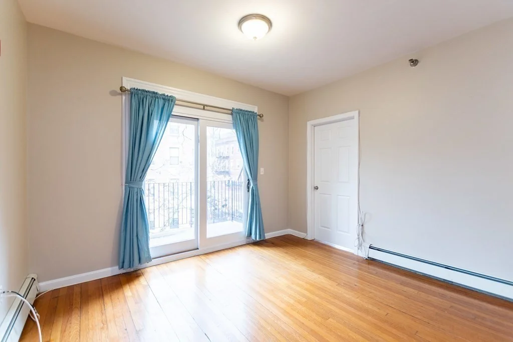 3 bed, 1 bath apartment for rent at 168 Allston St Unit 2, Allston — photo 3 of 9