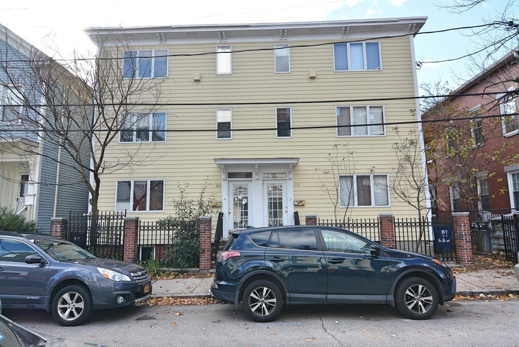 4 bed, 2 bath apartment for rent at 168 Auburn St Unit A, Cambridgeport — photo 15 of 16