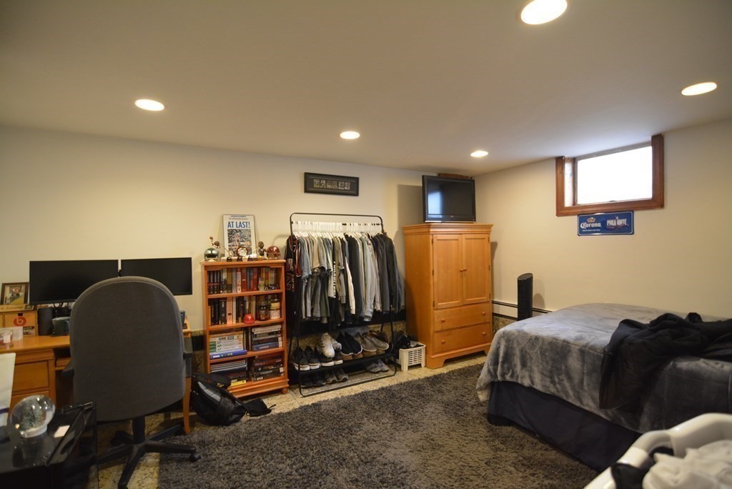 4 bed, 2 bath apartment for rent at 168 Auburn St Unit A, Cambridgeport — photo 10 of 16