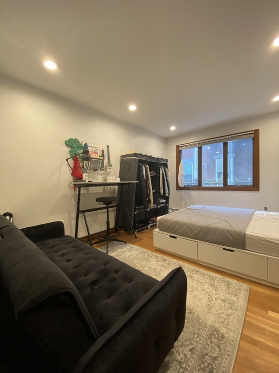 4 bed, 2 bath apartment for rent at 168 Auburn St Unit A, Cambridgeport — photo 7 of 16