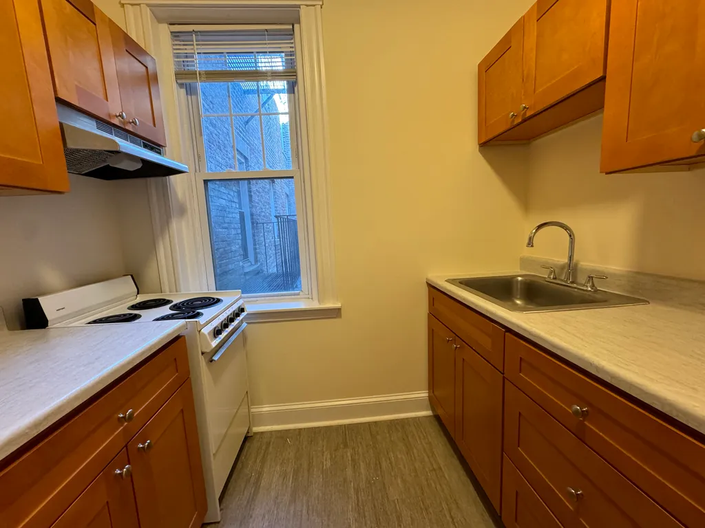 1 bed, 1 bath apartment for rent at 168 Beacon St Unit 1, Back Bay