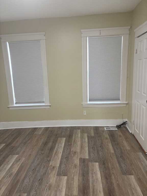 3 bed, 1 bath apartment for rent at 168 Dewey Unit 1, Worcester — photo 6 of 17