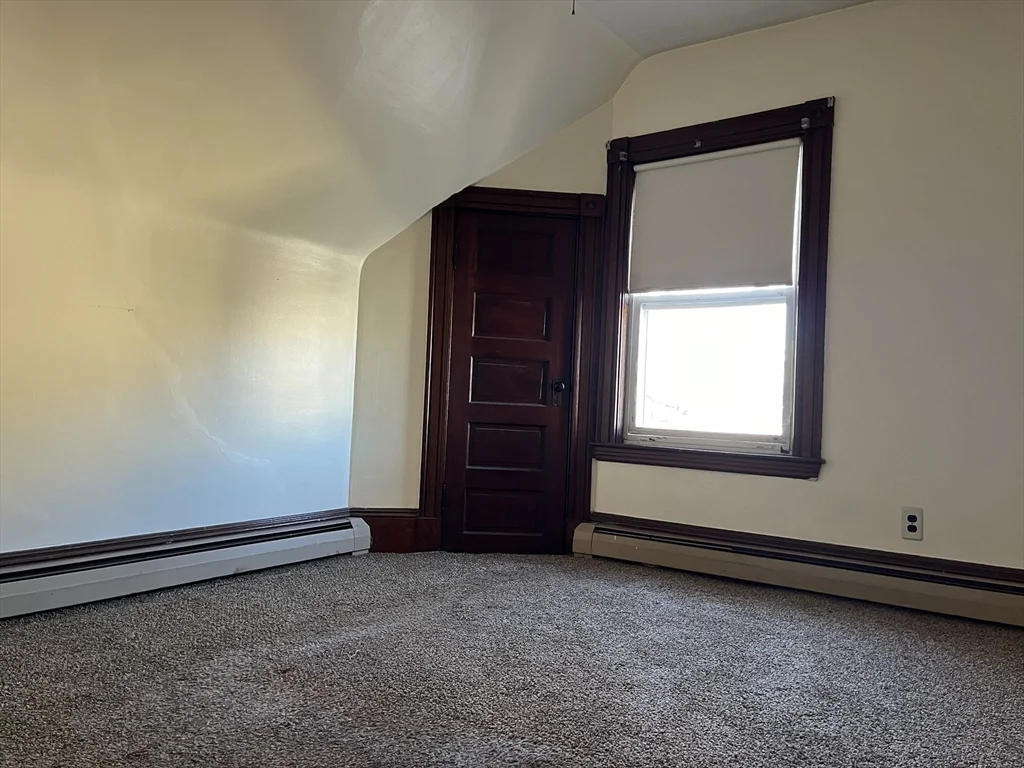 2 bed, 1 bath apartment for rent at 168 Elm St Unit 3, Wellington-Harrington — photo 5 of 12
