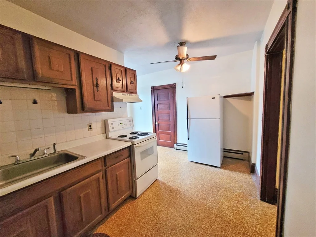 2 bed, 1 bath apartment for rent at 168 Elm St Unit 3, Wellington-Harrington — photo 12 of 12